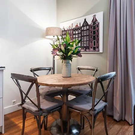 Short Group Amstel Delight Hotel