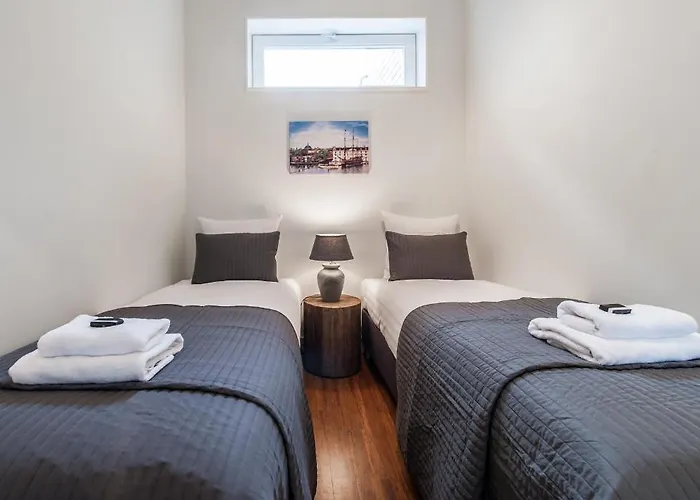 Short Group Amstel Delight