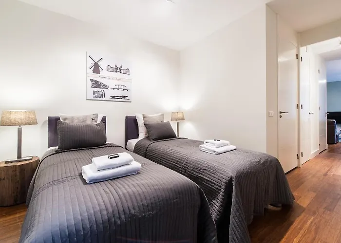 Short Group Amstel Delight אמסטרדם