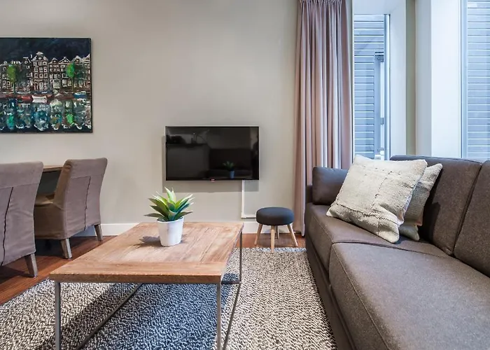 Short Group Amstel Delight * אמסטרדם