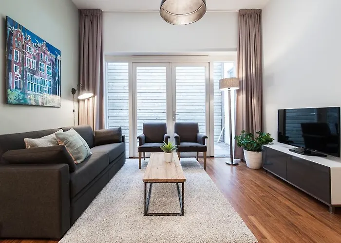 Short Group Amstel Delight *